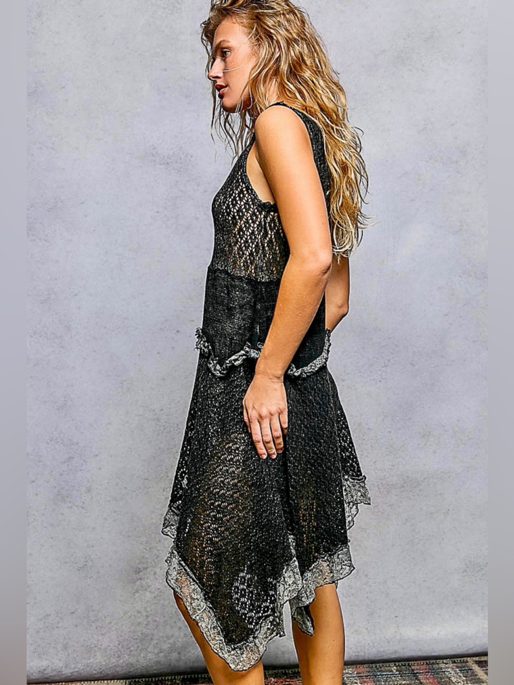 ♥️Hello Gorgeous!! POL Texture Lace Ruffled Sleeveless Dress - Picture 3 of 8
